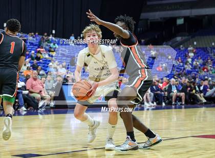 Thumbnail 2 in Amarillo vs. Lancaster (UIL 5A Basketball Semifinal) photogallery.