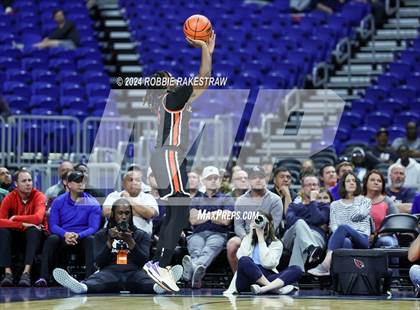 Thumbnail 1 in Amarillo vs. Lancaster (UIL 5A Basketball Semifinal) photogallery.