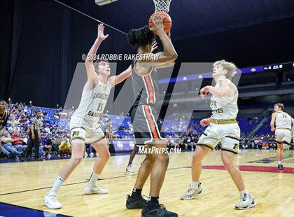 Thumbnail 2 in Amarillo vs. Lancaster (UIL 5A Basketball Semifinal) photogallery.