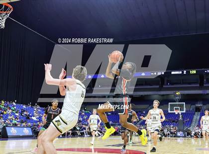 Thumbnail 2 in Amarillo vs. Lancaster (UIL 5A Basketball Semifinal) photogallery.