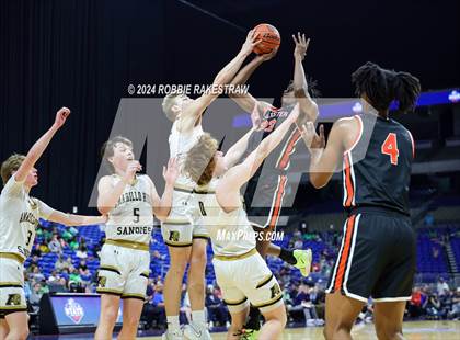 Thumbnail 1 in Amarillo vs. Lancaster (UIL 5A Basketball Semifinal) photogallery.