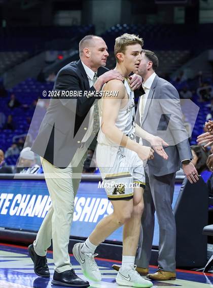 Thumbnail 1 in Amarillo vs. Lancaster (UIL 5A Basketball Semifinal) photogallery.