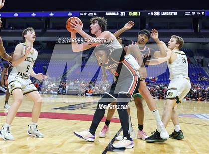 Thumbnail 2 in Amarillo vs. Lancaster (UIL 5A Basketball Semifinal) photogallery.