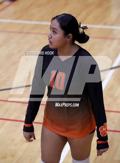 Thumbnail 2 in Casa Grande vs Globe (The Florence VB Invitational) photogallery.