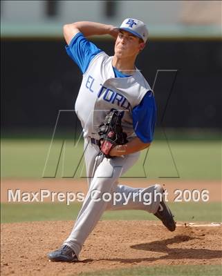 Thumbnail 1 in El Toro @ Hart (Section Playoffs) photogallery.