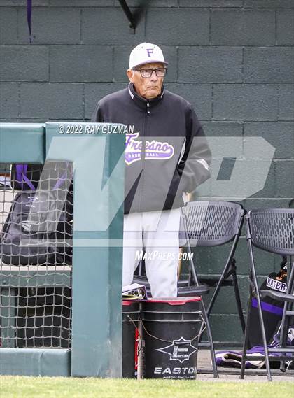 Thumbnail 2 in North vs. Fresno photogallery.