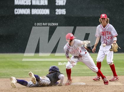 Thumbnail 2 in North vs. Fresno photogallery.