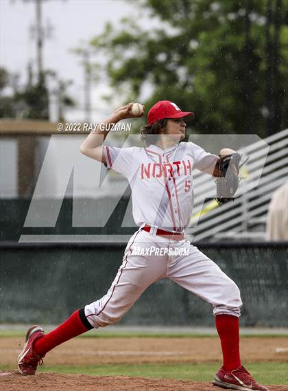 Thumbnail 3 in North vs. Fresno photogallery.