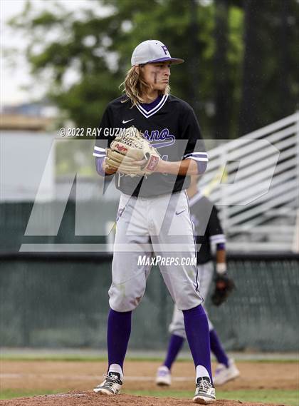 Thumbnail 1 in North vs. Fresno photogallery.
