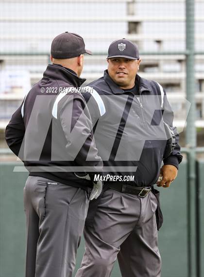 Thumbnail 2 in North vs. Fresno photogallery.