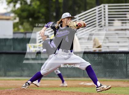 Thumbnail 2 in North vs. Fresno photogallery.