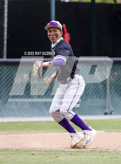 Thumbnail 3 in North vs. Fresno photogallery.