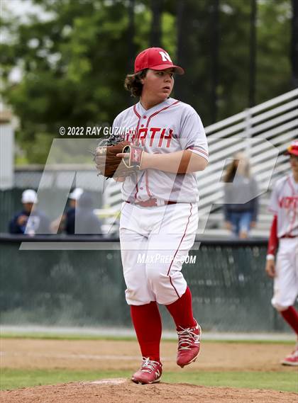 Thumbnail 2 in North vs. Fresno photogallery.