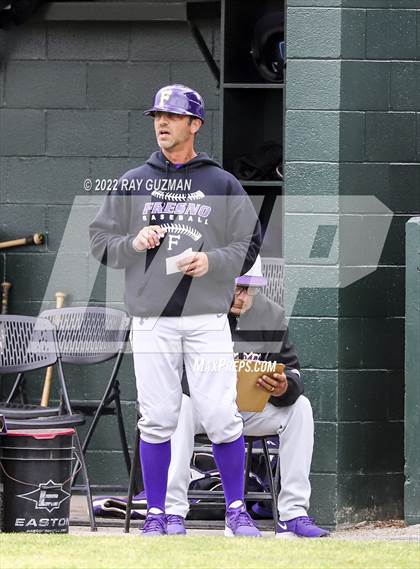 Thumbnail 3 in North vs. Fresno photogallery.