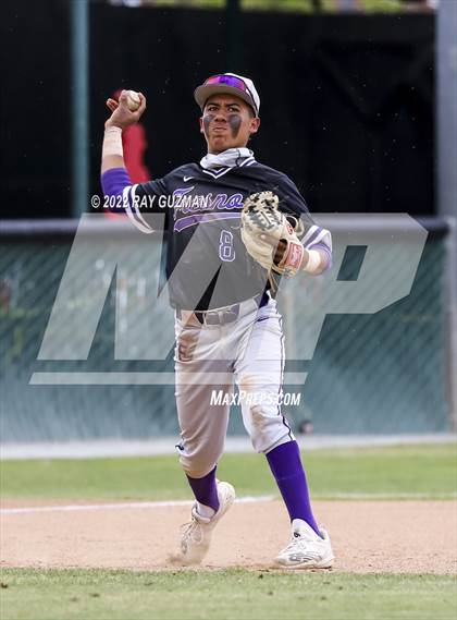 Thumbnail 2 in North vs. Fresno photogallery.