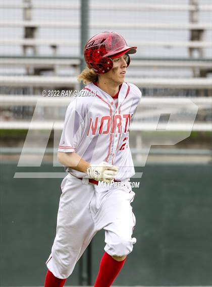 Thumbnail 2 in North vs. Fresno photogallery.