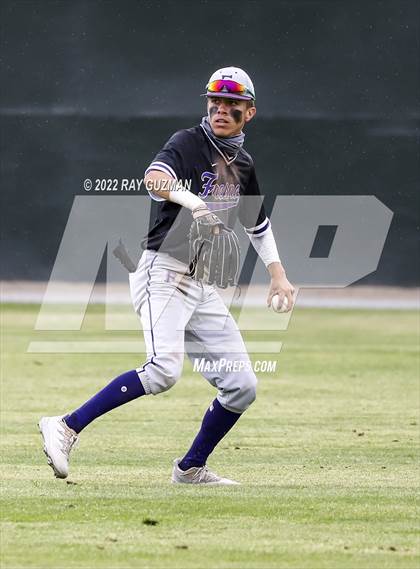 Thumbnail 2 in North vs. Fresno photogallery.