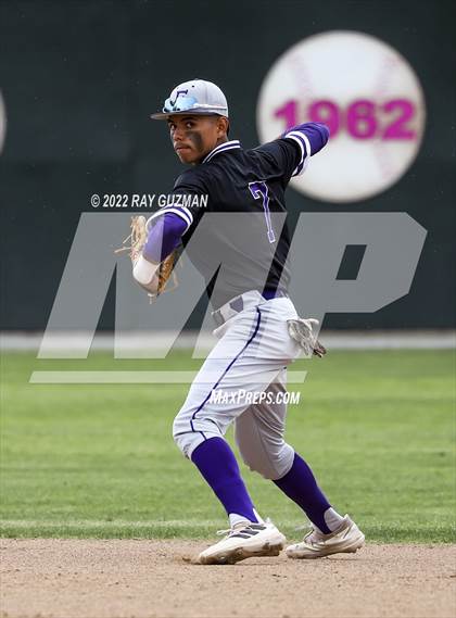 Thumbnail 1 in North vs. Fresno photogallery.