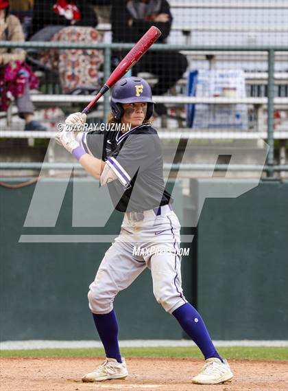 Thumbnail 2 in North vs. Fresno photogallery.