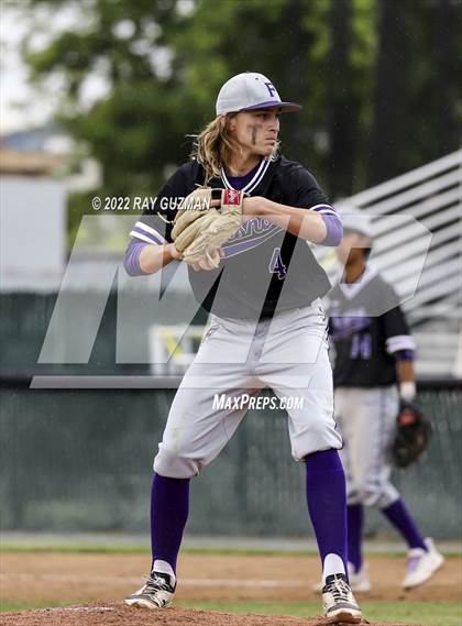 Thumbnail 2 in North vs. Fresno photogallery.