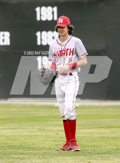 Thumbnail 3 in North vs. Fresno photogallery.
