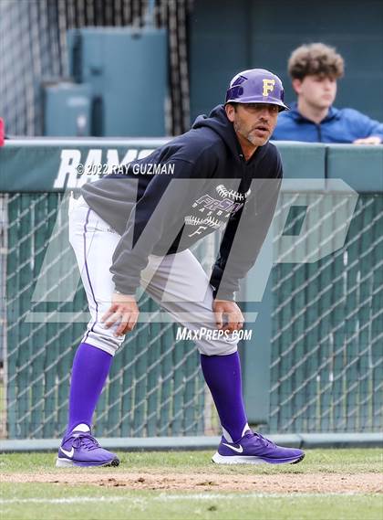Thumbnail 2 in North vs. Fresno photogallery.
