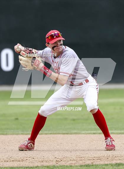 Thumbnail 2 in North vs. Fresno photogallery.