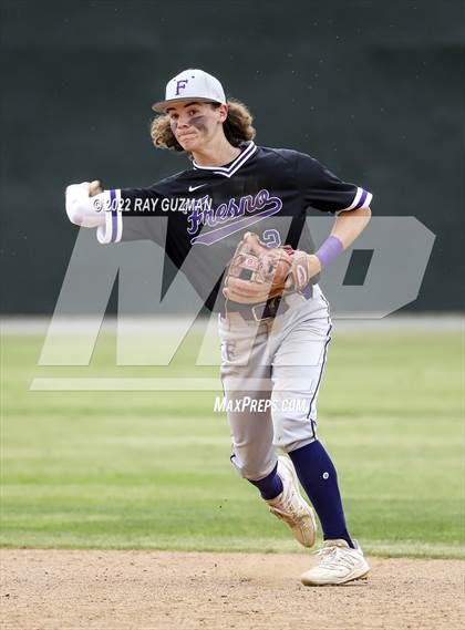 Thumbnail 3 in North vs. Fresno photogallery.