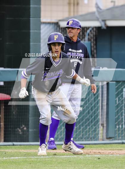 Thumbnail 1 in North vs. Fresno photogallery.
