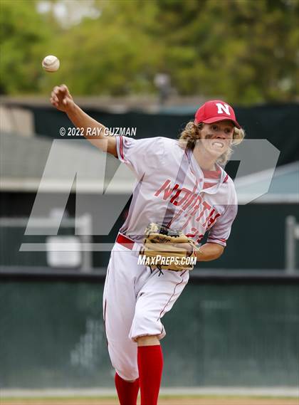 Thumbnail 3 in North vs. Fresno photogallery.