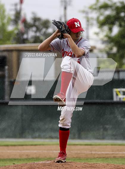 Thumbnail 3 in North vs. Fresno photogallery.