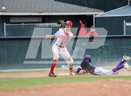 Thumbnail 3 in North vs. Fresno photogallery.