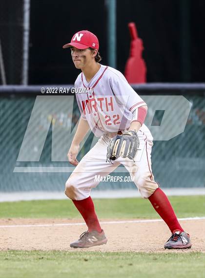 Thumbnail 3 in North vs. Fresno photogallery.