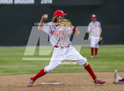 Thumbnail 2 in North vs. Fresno photogallery.