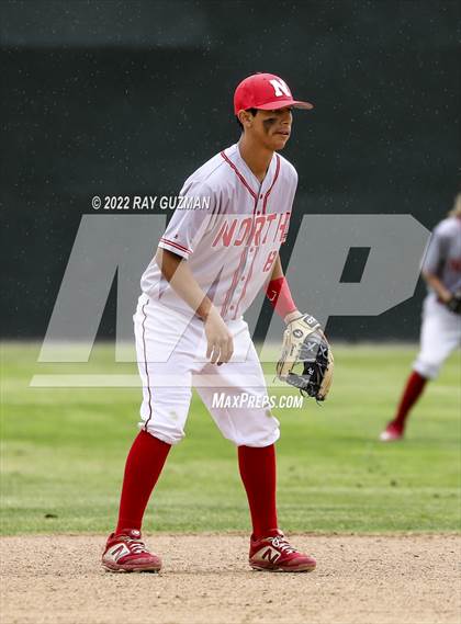 Thumbnail 2 in North vs. Fresno photogallery.