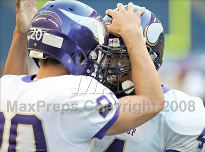 Thumbnail 3 in Bellarmine Prep vs. Puyallup (Emerald City Kickoff Classic) photogallery.