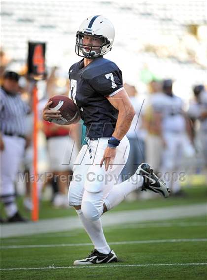 Thumbnail 3 in Bellarmine Prep vs. Puyallup (Emerald City Kickoff Classic) photogallery.