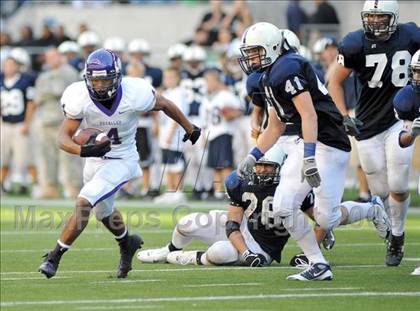 Thumbnail 1 in Bellarmine Prep vs. Puyallup (Emerald City Kickoff Classic) photogallery.