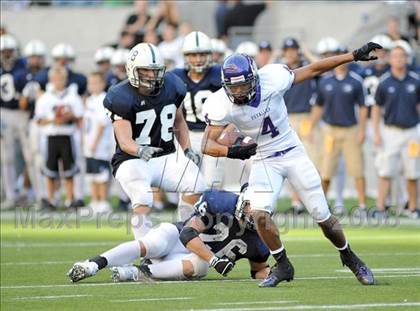 Thumbnail 2 in Bellarmine Prep vs. Puyallup (Emerald City Kickoff Classic) photogallery.