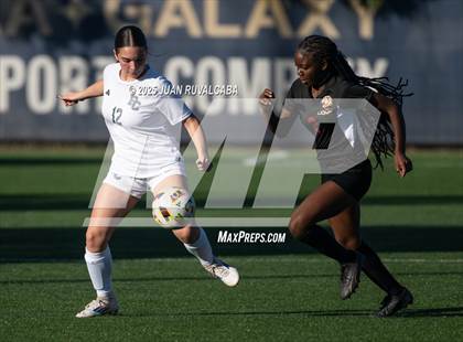 Thumbnail 2 in Pomona Catholic vs Ambassador photogallery.