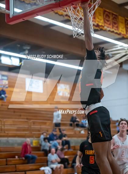 Thumbnail 3 in Eastside Catholic (WA) vs Fairfax (Torrey Pines Holiday Classic Tip-Off ) photogallery.