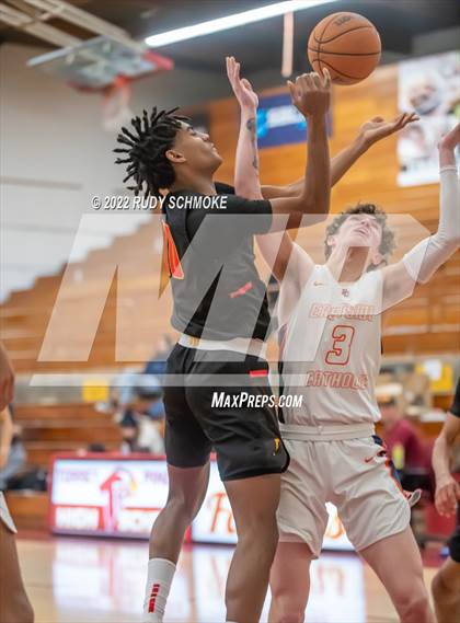Thumbnail 3 in Eastside Catholic (WA) vs Fairfax (Torrey Pines Holiday Classic Tip-Off ) photogallery.