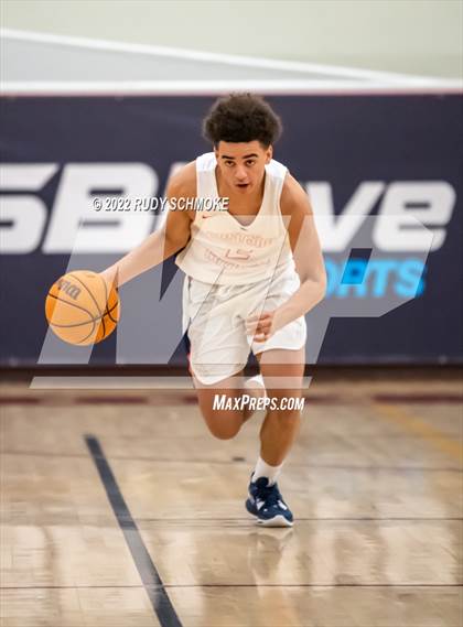 Thumbnail 2 in Eastside Catholic (WA) vs Fairfax (Torrey Pines Holiday Classic Tip-Off ) photogallery.