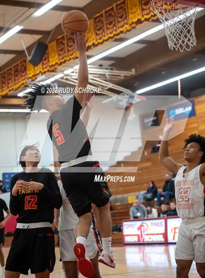 Thumbnail 3 in Eastside Catholic (WA) vs Fairfax (Torrey Pines Holiday Classic Tip-Off ) photogallery.