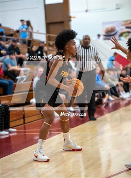 Thumbnail 1 in Eastside Catholic (WA) vs Fairfax (Torrey Pines Holiday Classic Tip-Off ) photogallery.