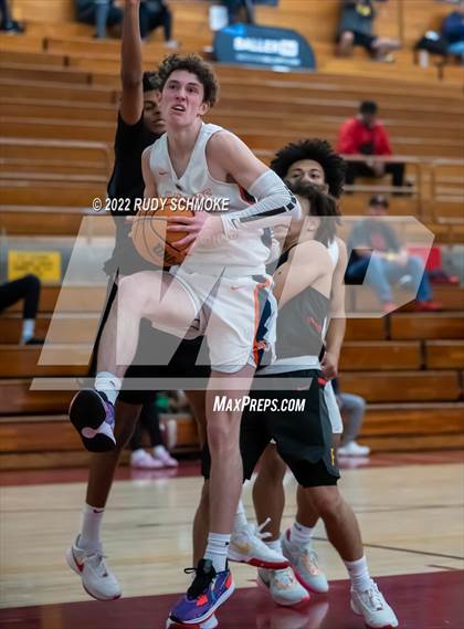 Thumbnail 2 in Eastside Catholic (WA) vs Fairfax (Torrey Pines Holiday Classic Tip-Off ) photogallery.
