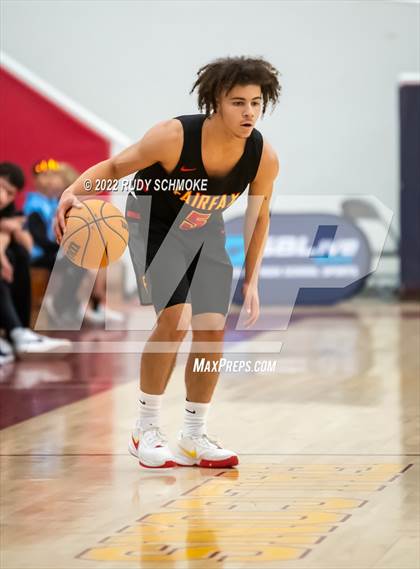 Thumbnail 2 in Eastside Catholic (WA) vs Fairfax (Torrey Pines Holiday Classic Tip-Off ) photogallery.