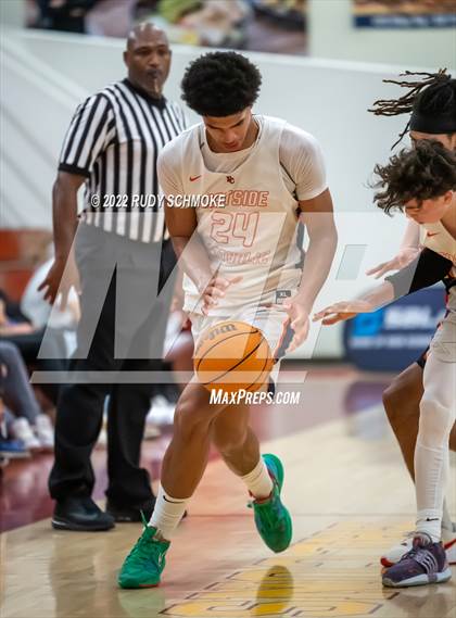 Thumbnail 1 in Eastside Catholic (WA) vs Fairfax (Torrey Pines Holiday Classic Tip-Off ) photogallery.