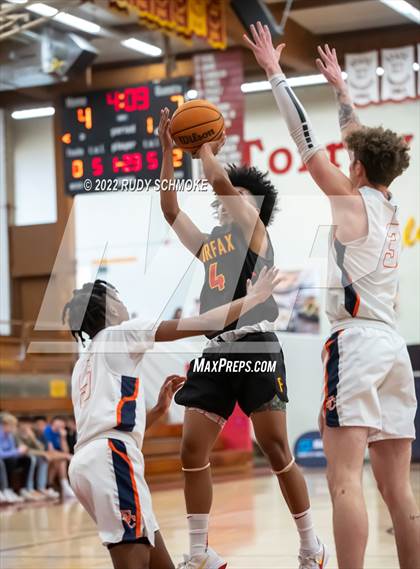 Thumbnail 1 in Eastside Catholic (WA) vs Fairfax (Torrey Pines Holiday Classic Tip-Off ) photogallery.