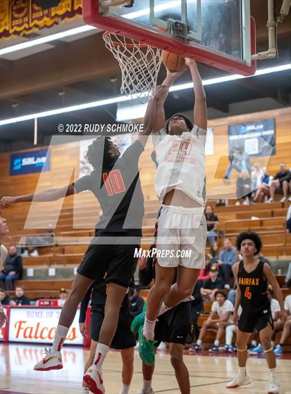 Thumbnail 2 in Eastside Catholic (WA) vs Fairfax (Torrey Pines Holiday Classic Tip-Off ) photogallery.